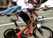 爱游戏娱乐-伊布关键制胜，拉齐奥争冠战险胜切尔西，一场定义赛季的经典对决