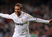 爱游戏体育官网-富安健洋防线定海神针，巴黎战术完胜粉碎拜仁霸权