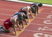 爱游戏下载-赛道与球场，当F1争冠焦点遇上勇士的逆袭