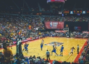 爱游戏-绿茵场与篮球馆的双重奏，德甲争冠焦点战与灰熊关键战突围浙江队的竞技启示