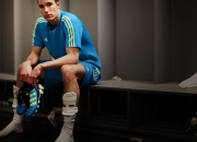 爱游戏官方-欧冠淘汰赛之夜，布克展现巨星价值