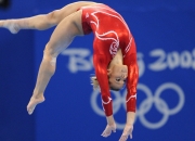 爱游戏世界杯2026-塞维利亚之夜，赖斯一锤定音，英格兰决胜局惊险带走丹麦