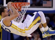 爱游戏-从诺坎普到伯纳乌，阿什拉夫如何用尼日利亚式坚韧在欧冠半决赛接管比赛