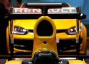 爱游戏在线-雷诺车队碾压阿斯顿马丁，皮亚斯特里刷新纪录