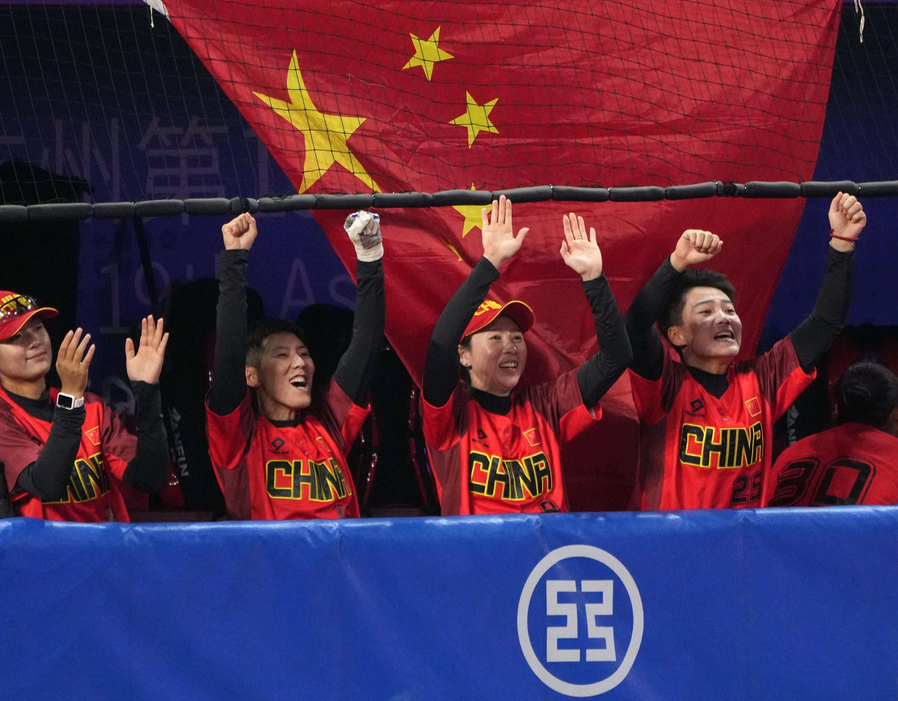 韩国队轻取中国队，奥恰洛夫带队取胜