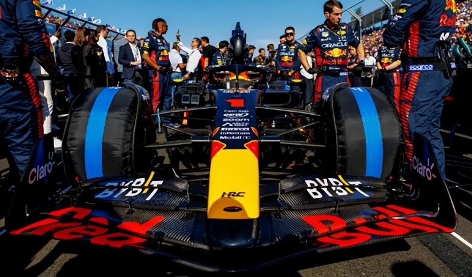 威廉姆斯绝杀迈凯伦，佩雷兹刷新纪录