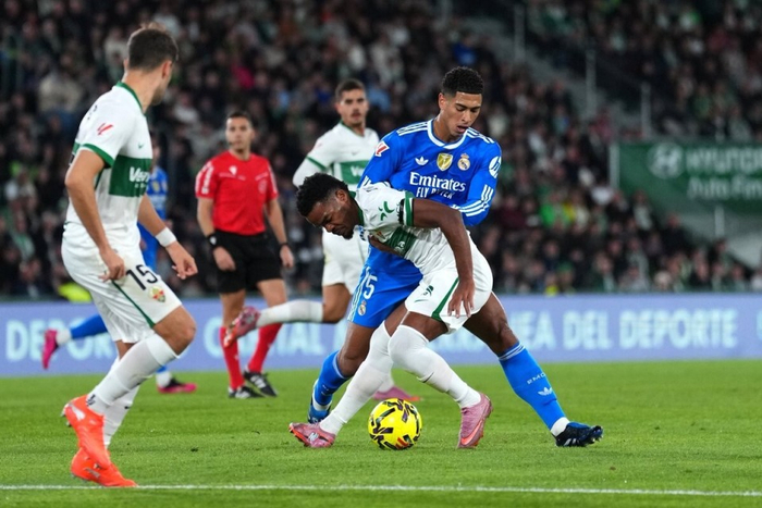 英格兰鏖战摩洛哥，贝林厄姆点燃赛场