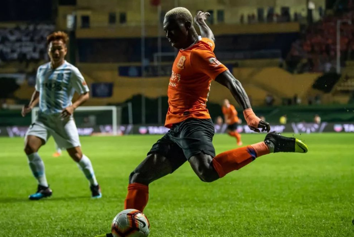 比利时险胜日本，戈麦斯状态火热