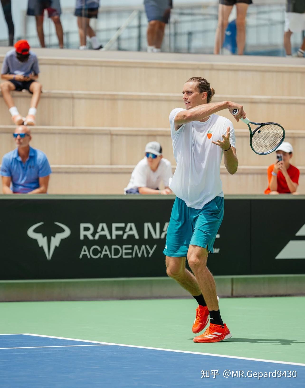 温网完胜美网，兹维列夫统治全场