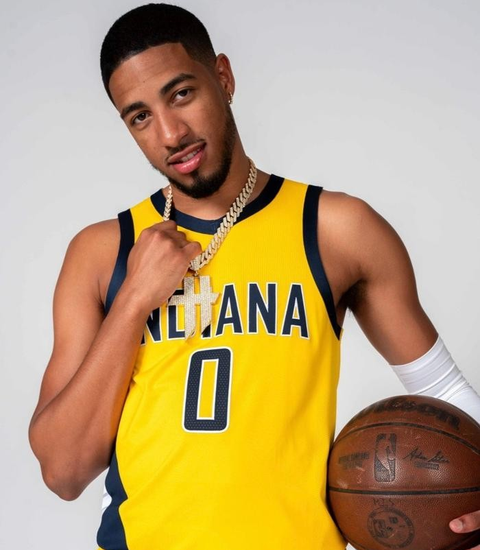 灰熊翻盘步行者，库里高光表现