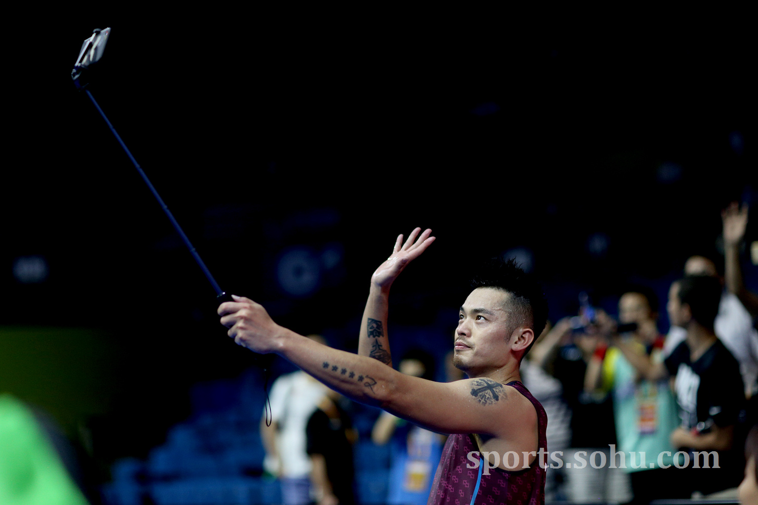 泰国羽毛球队完胜印度羽毛球队，林丹爆发神勇