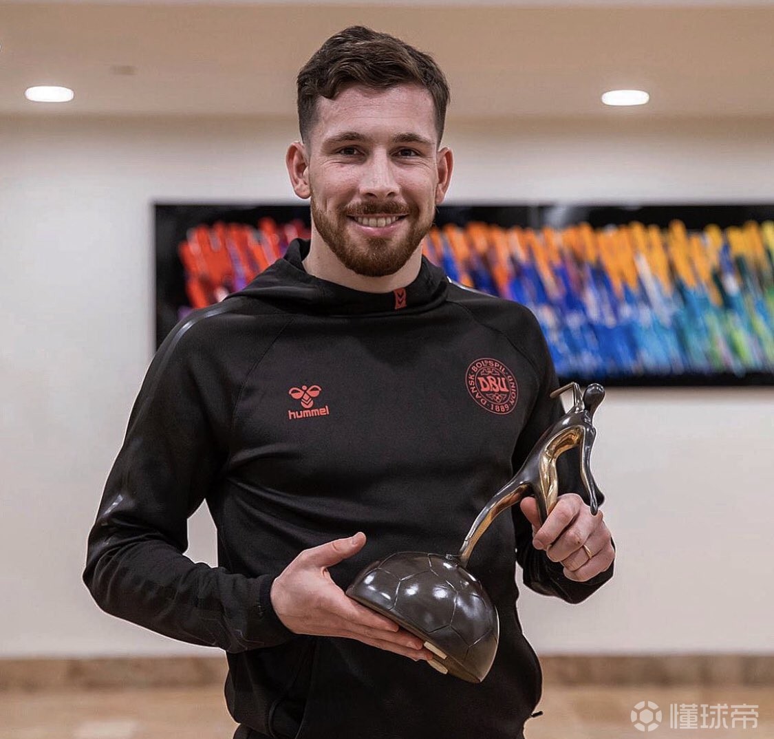 南非球员技压群雄，斩获最佳球员殊荣