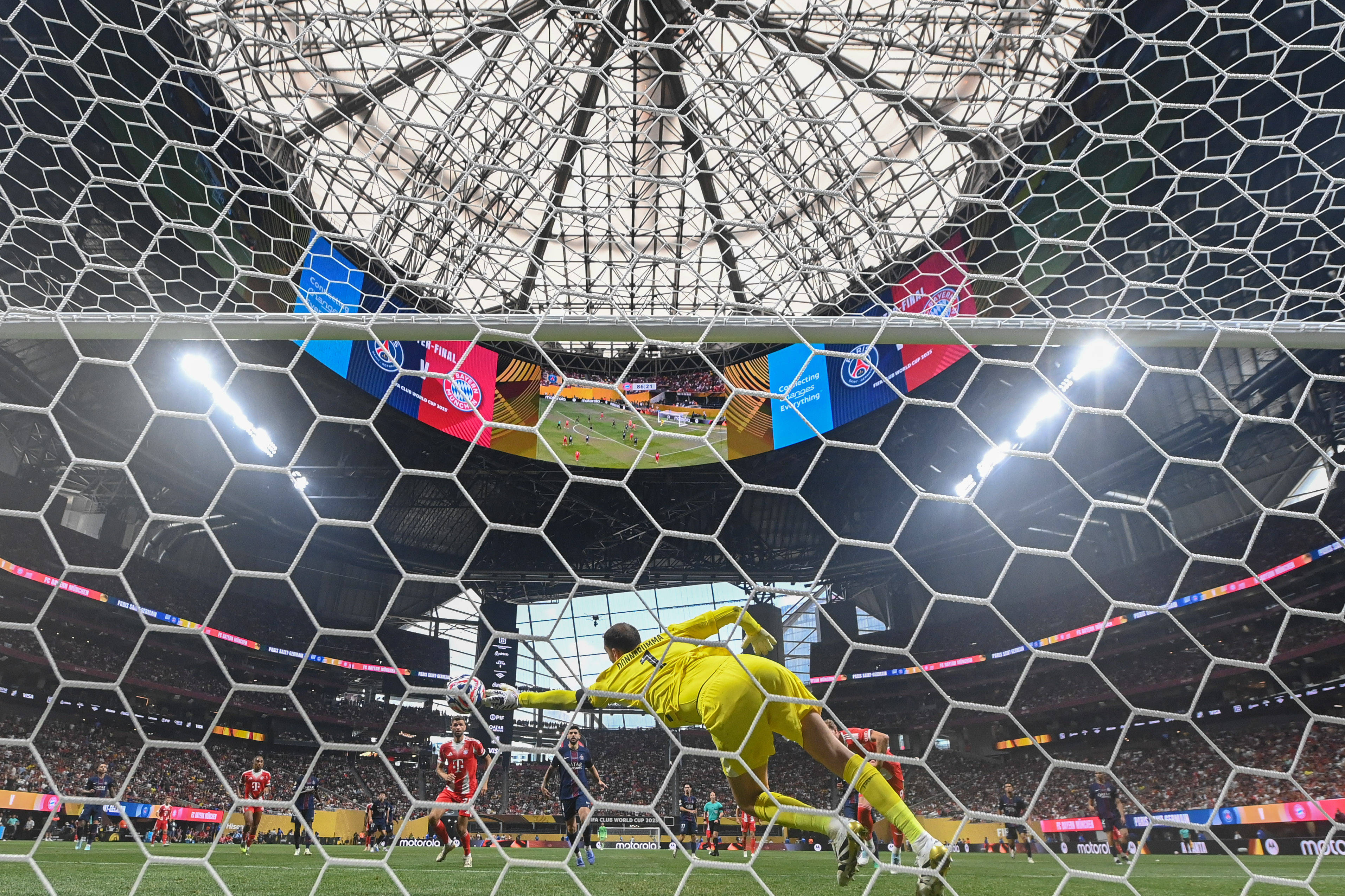 巴黎圣日耳曼迎来拜仁，决定晋级方向