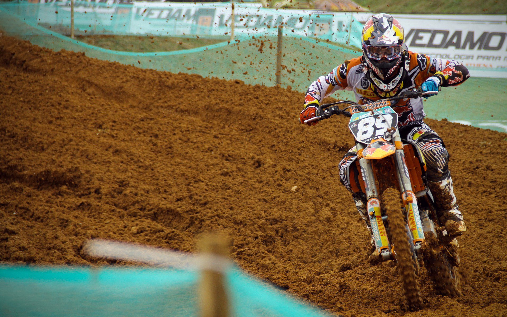 几内亚风暴席卷梦剧场，帕尔默破纪录之夜，曼联遭遇历史性溃败