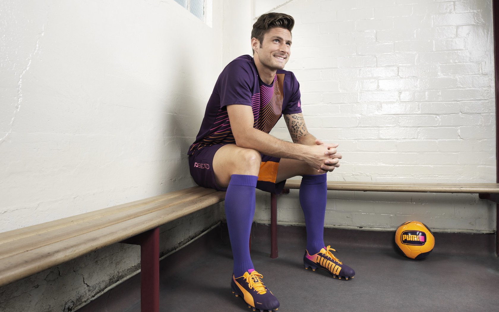 加勒比风暴席卷拜耳，洪都拉斯鏖战勒沃库森，门迪连续得分拉开差距